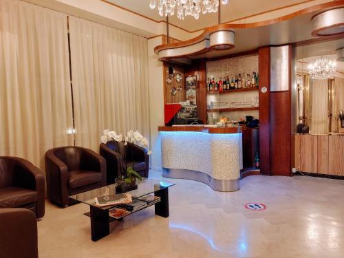 Hotel Mia Restaurant Airport Римини Екстериор снимка